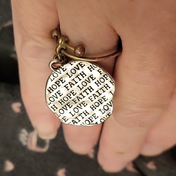 Dangle Ring - Picture 2 of 2